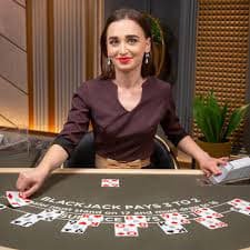 mlbb8 platform dashboard showing Dream Number, live-dealer tables, and account balance